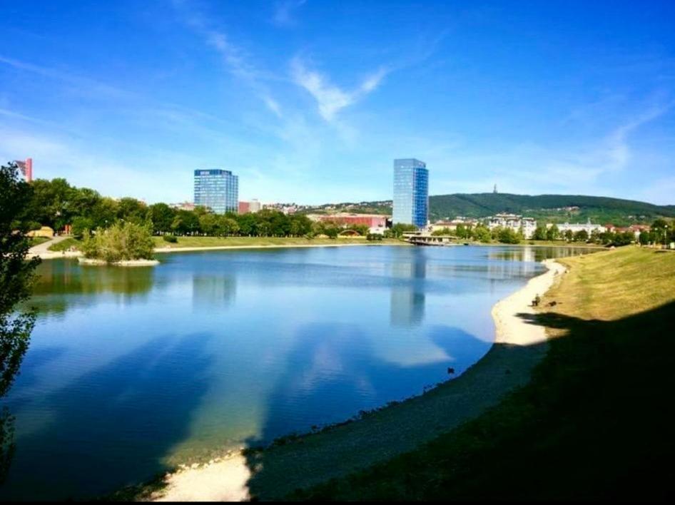 Victory Apartment Bratislava Exteriör bild